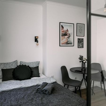 B15 - Wood&Black Apartman Γκιόρ Εξωτερικό φωτογραφία